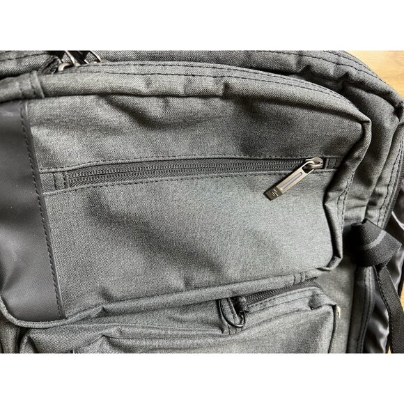 Solo‎ New York Duane Hybrid Briefcase Backpack for 15.6" Laptop Gray NWT - Picture 6 of 11